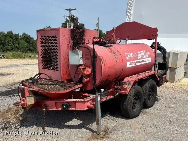 2002 Crafco Magnum pothole patcher