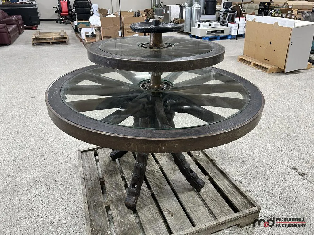 Handcrafted Wagon Wheel Table w/ Top Turn Table
UNRESERVED