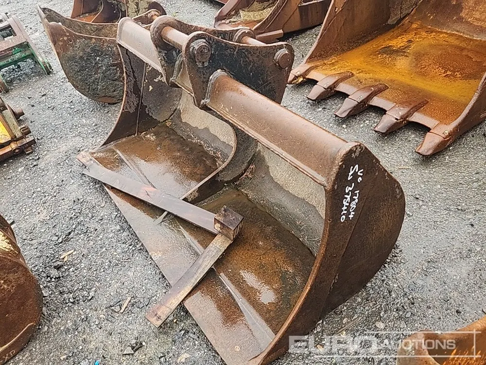 72" Ditching Bucket 65mm Pin to suit 13 Ton Excavator