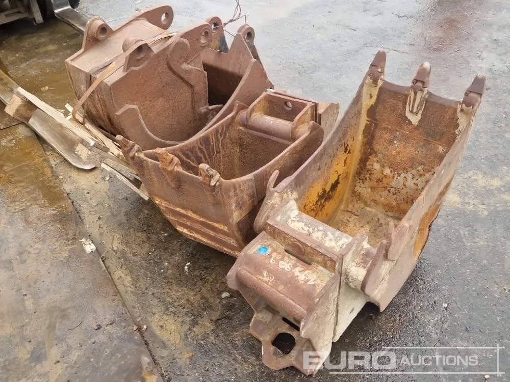 Various Digging Buckets (4 of)