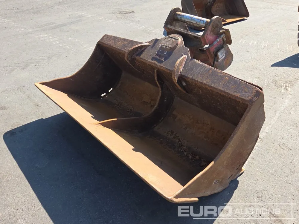 Tilt Ditching Bucket