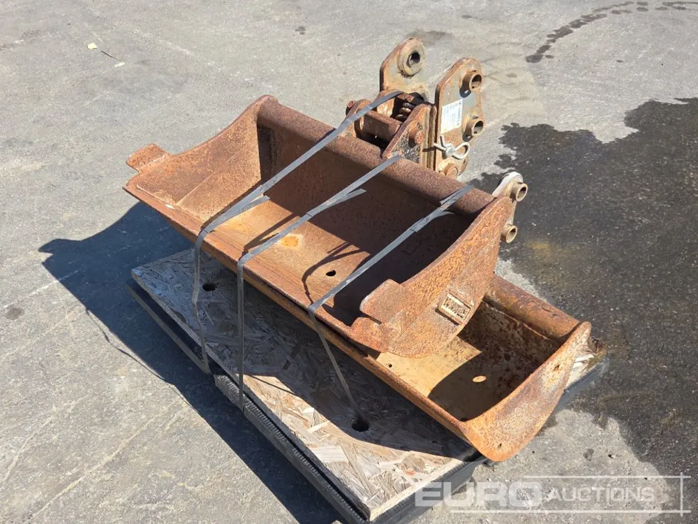 Tilt Ditching Bucket + QH (2 of)