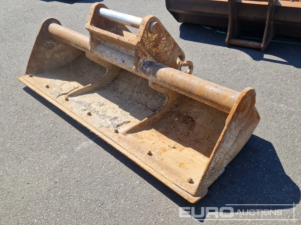 79" Ditching Bucket to suit 65mm Pin
