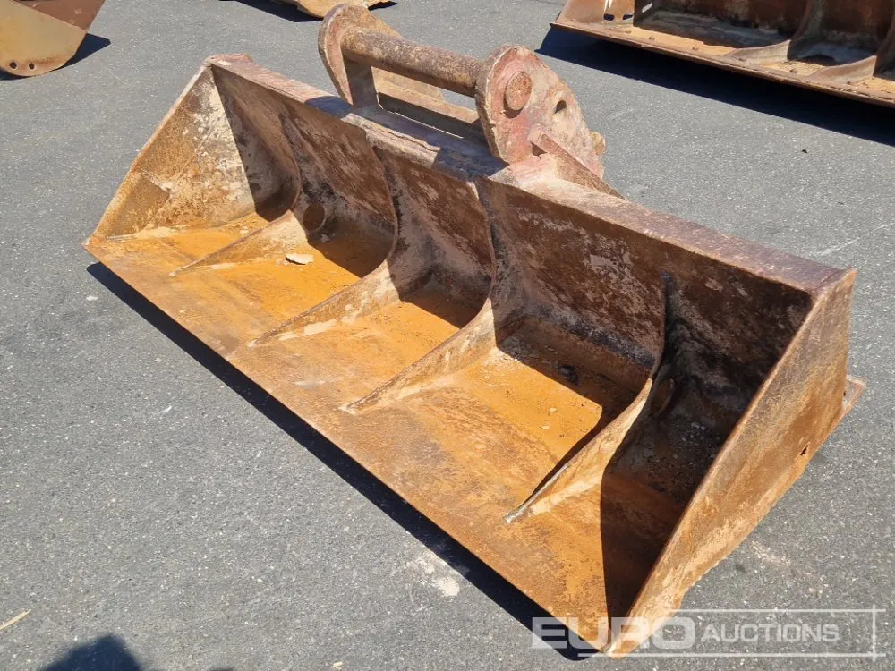 79" Ditching Bucket to suit CAT 320