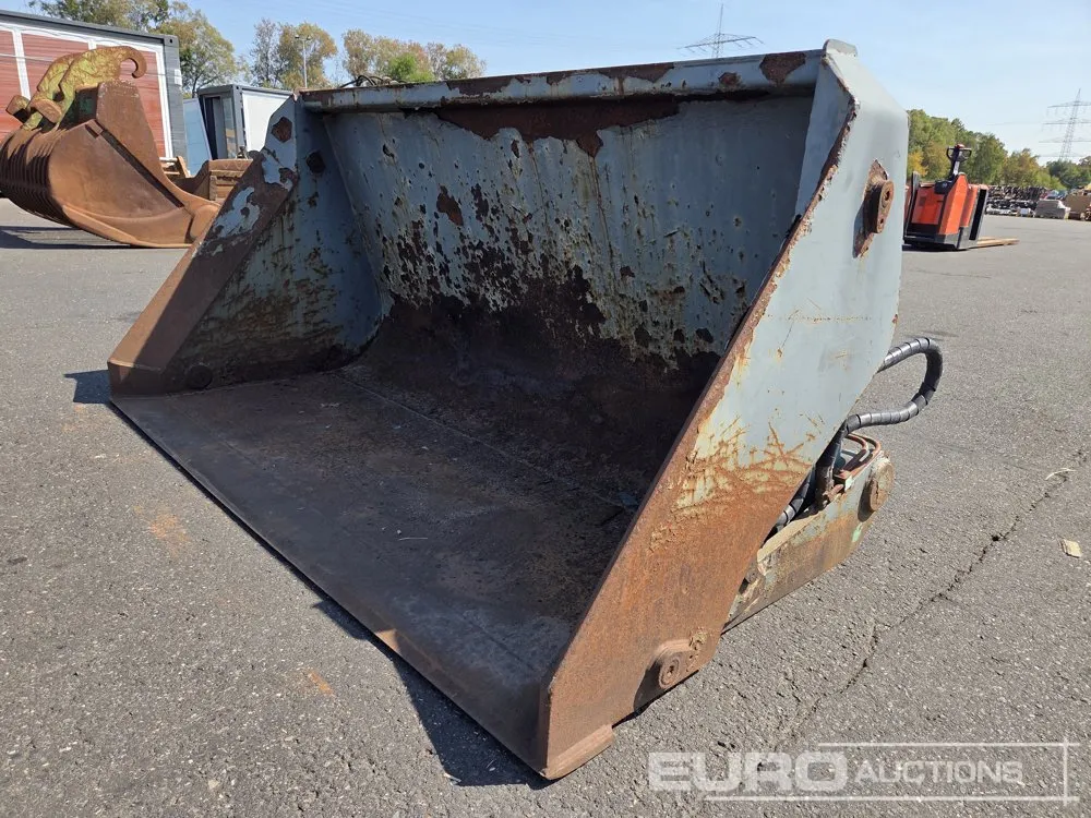 Flotzinger HS-Z2 80" High Tip Front Loading Bucket