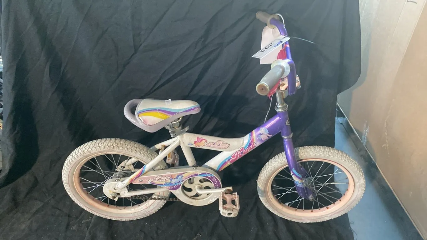 GROUP OF ASSORTED 3 KIDS BICYCLES