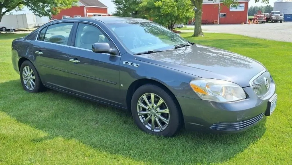 2009 Buick Lucerne 206,518 +/- Km's