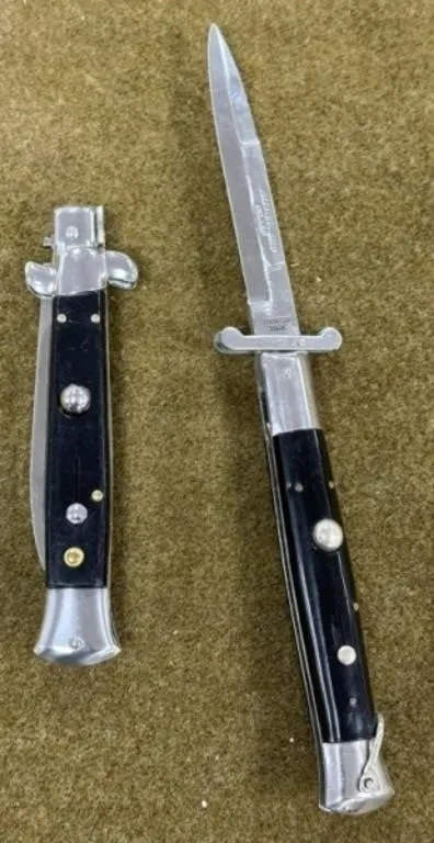 2 Pushbutton Pocketknives