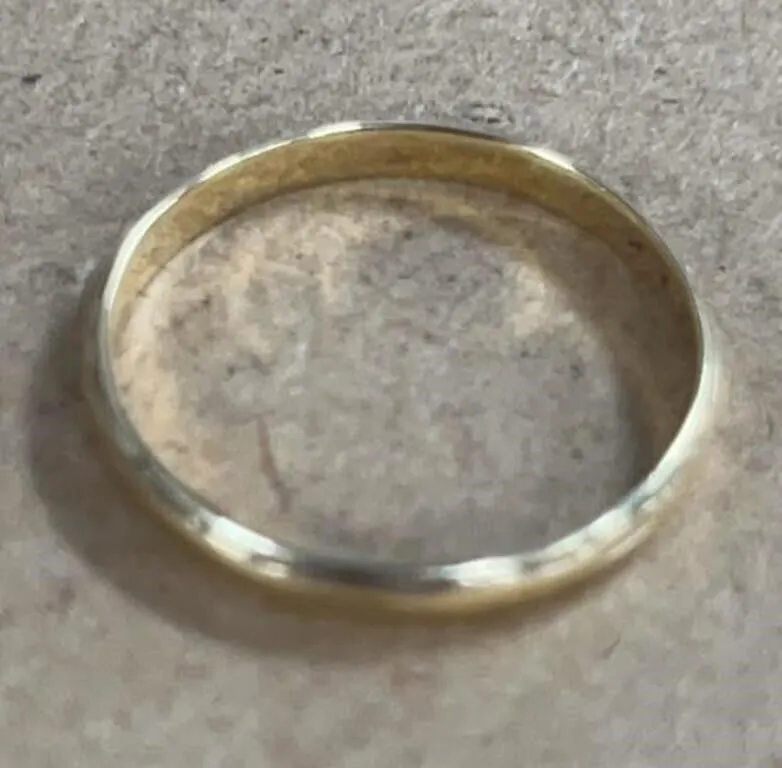 14 Kt Gold Band Ring
