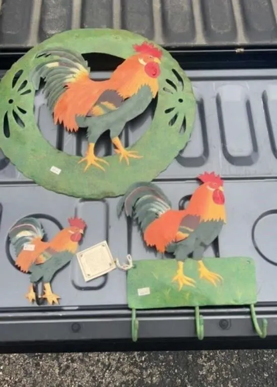 Metal Rooster Wall Decor With Hooks