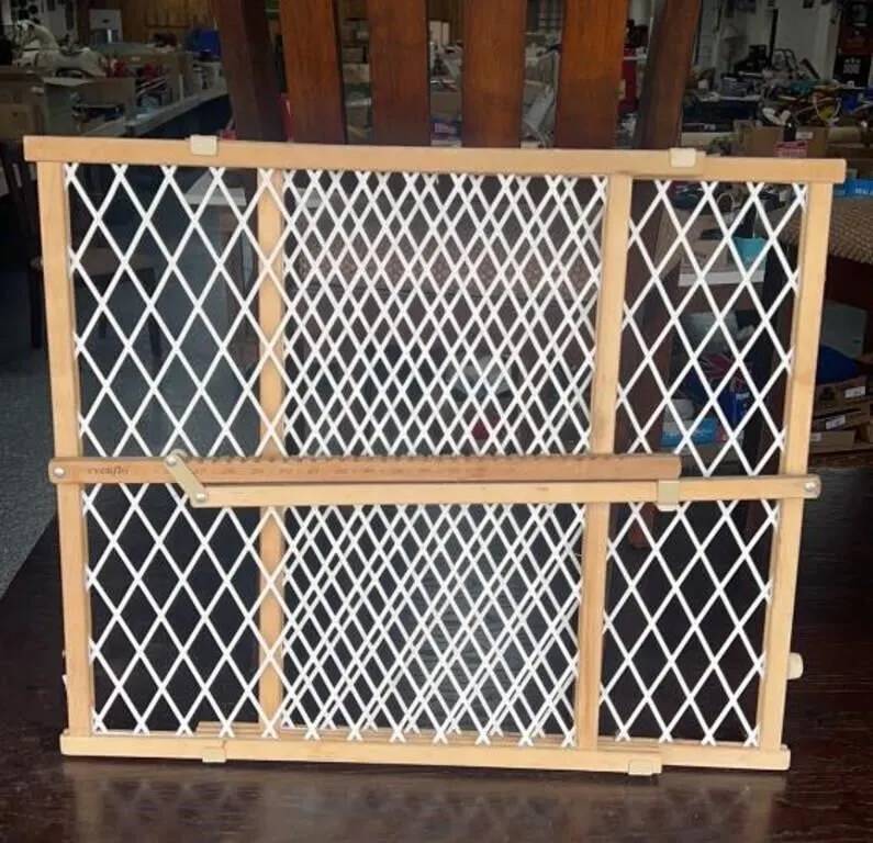 Expandable Wood Gate