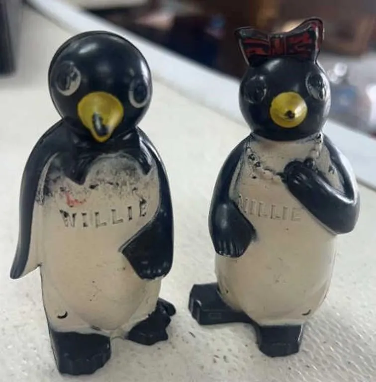 Willie & Millie Salt & Pepper Shakers Kool