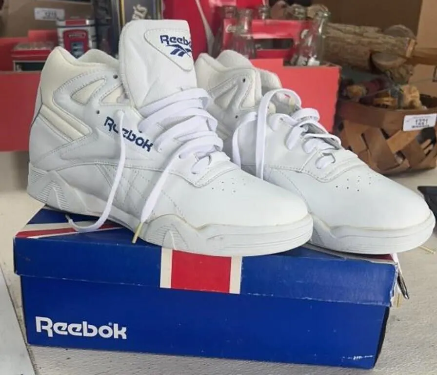 VTG New Ladies Reebok 9.5 Hi Tops