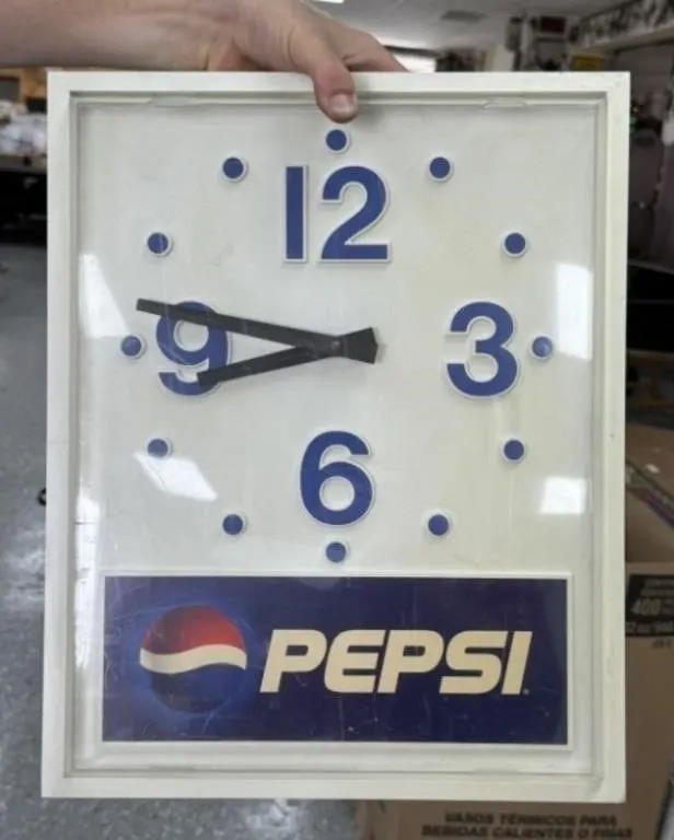 Pepsi Clock