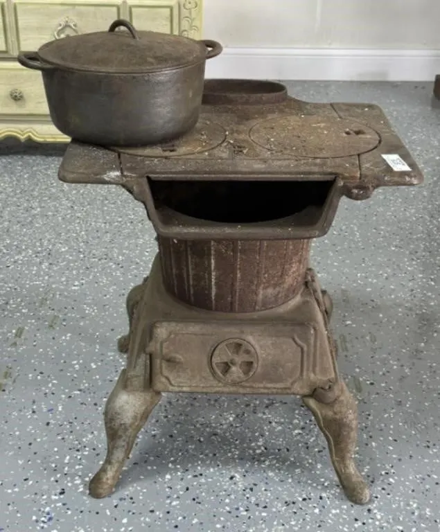 Stove and Dutch Oven
