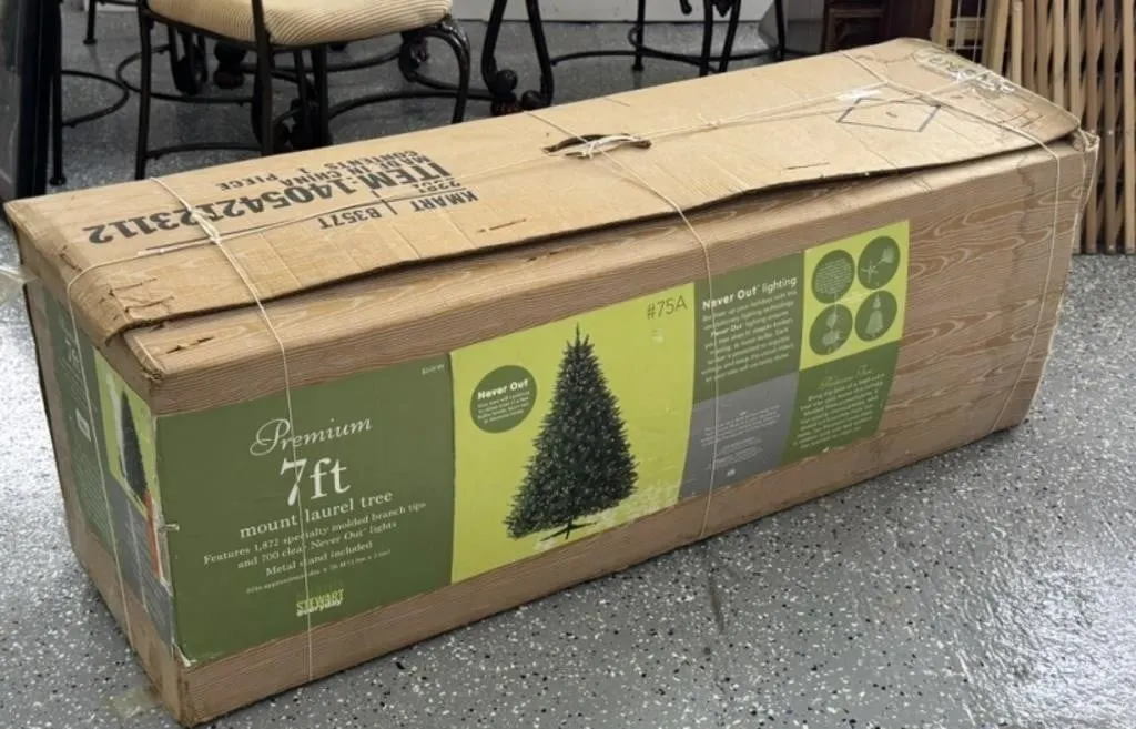 7' Christmas Tree