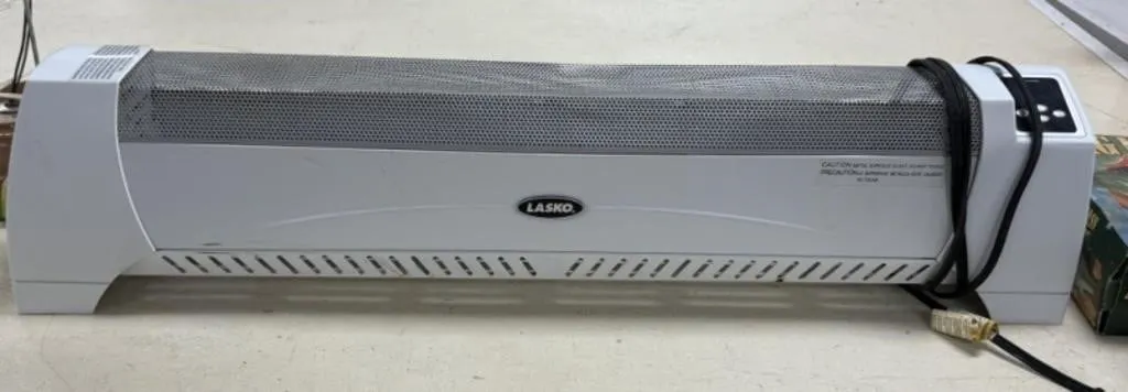 Lasko Base Board Heater