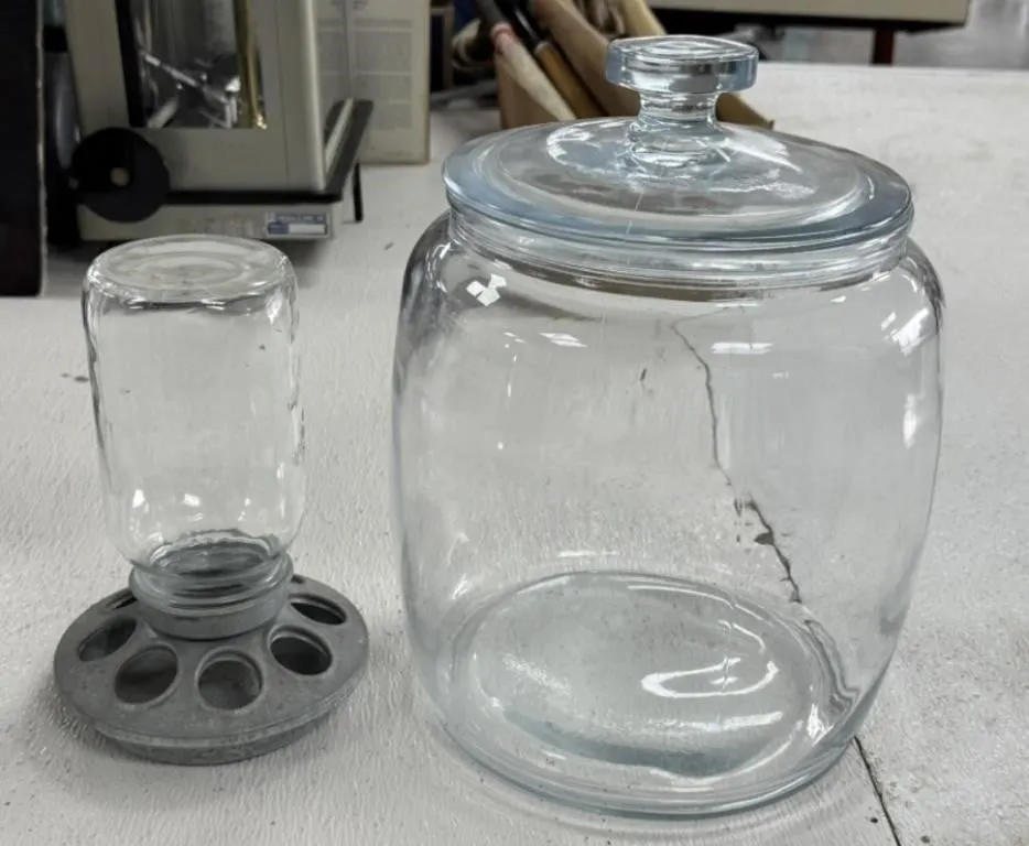 Poultry Feeder & 3 Gallon Jar w/ Lid