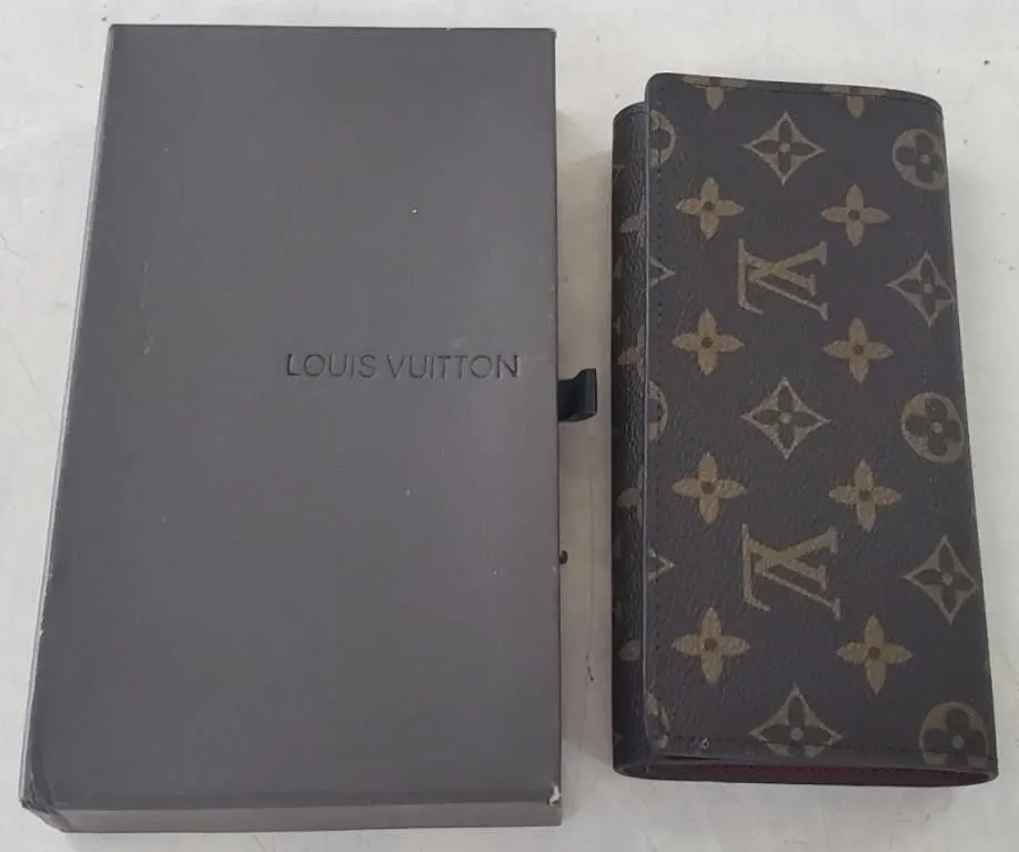 Very Nice Louis Vuitton Leather Wallet