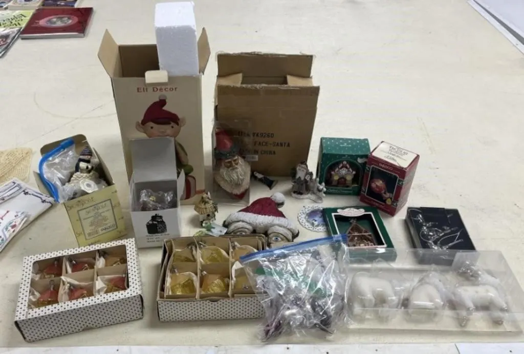 Large Lot of Christmas Decor