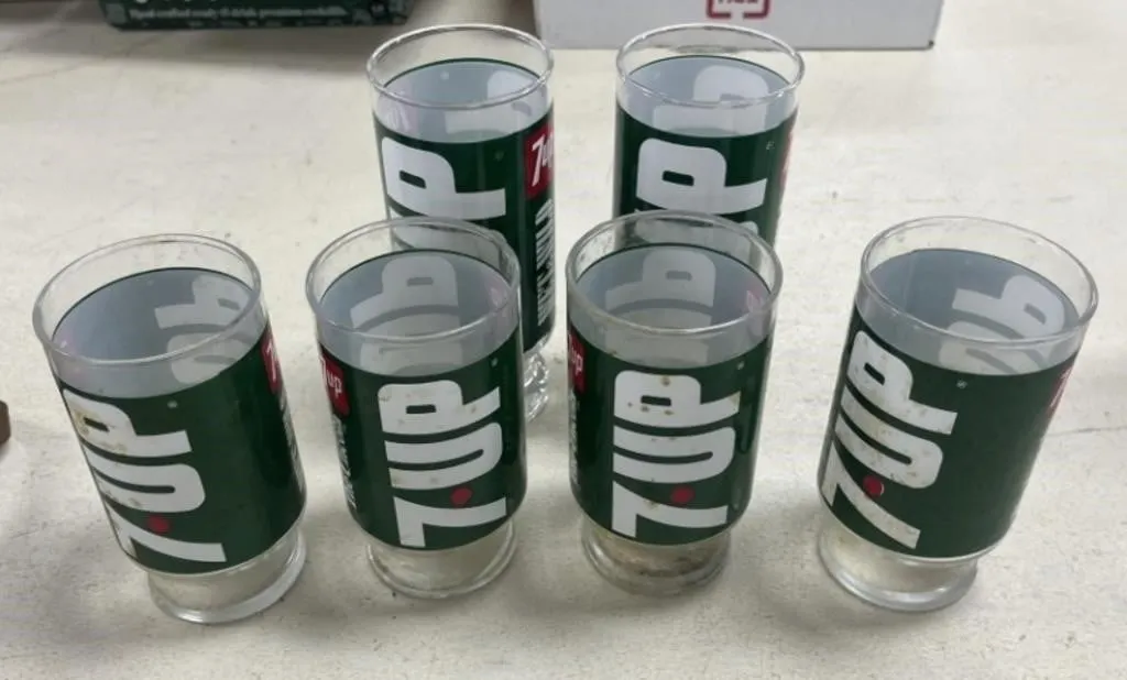 6 - 7-Up Glasses