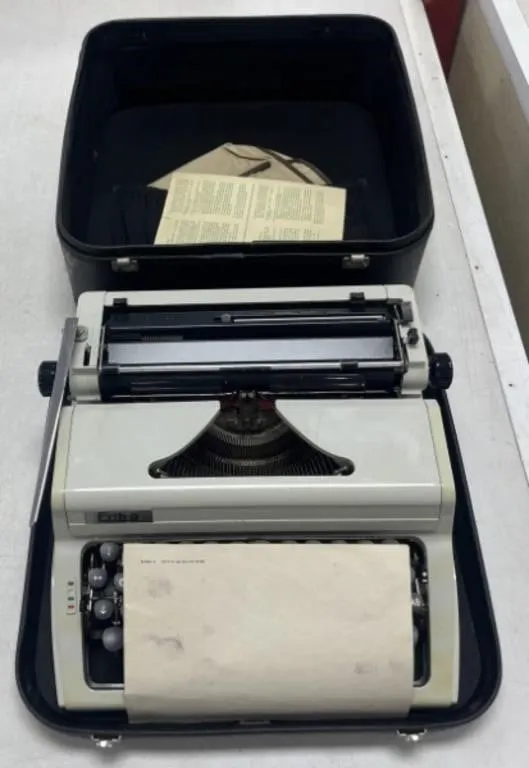 Erika Typewriter in Case