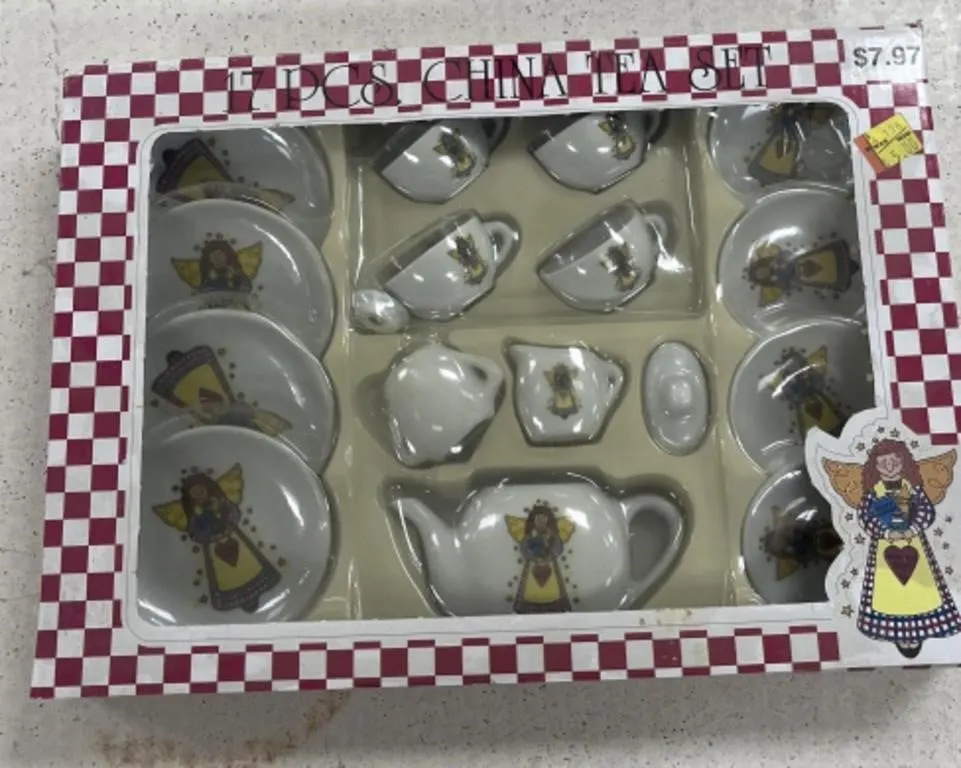 17pc Childs Tea Set