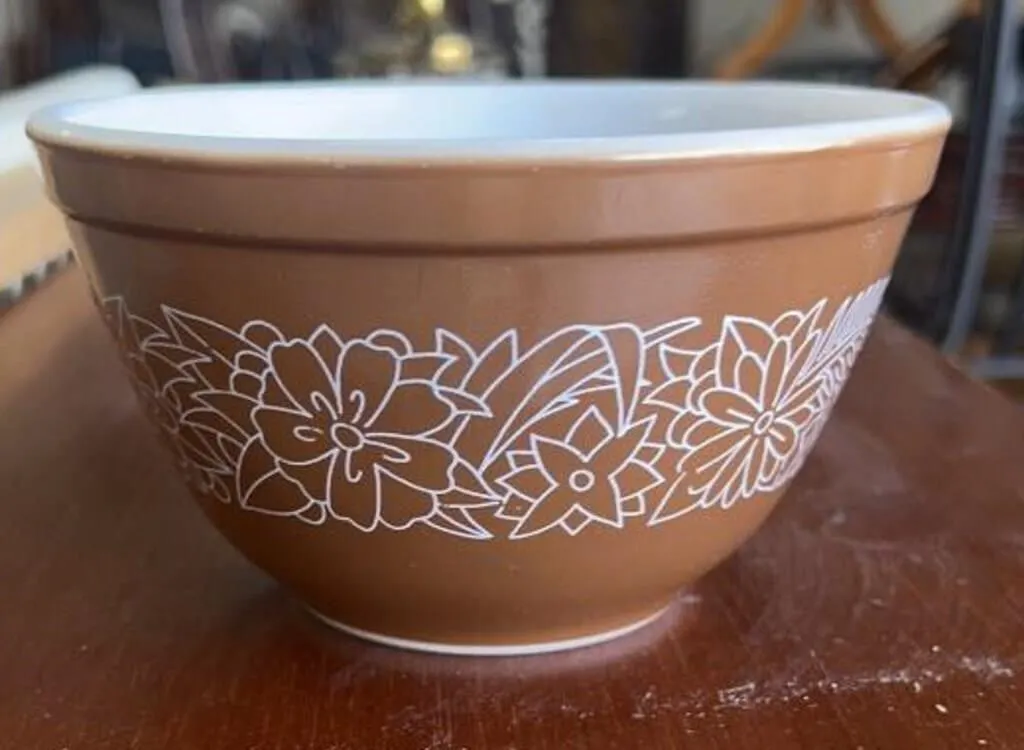 Pyrex Woodland Bowl
