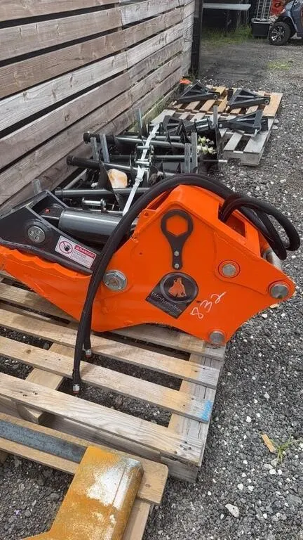 2026 Excavator Claw Wolverine EHP-11-8T