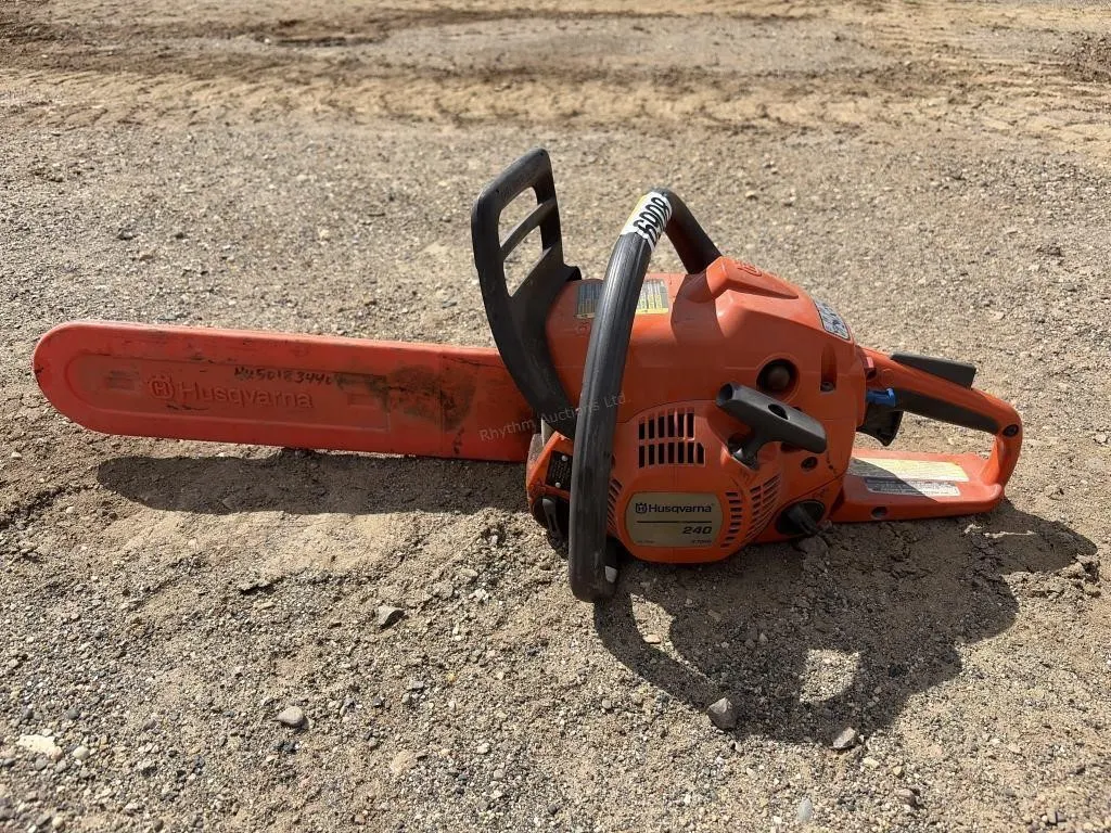 Husqvarna 240 Chainsaw - 16 Inch