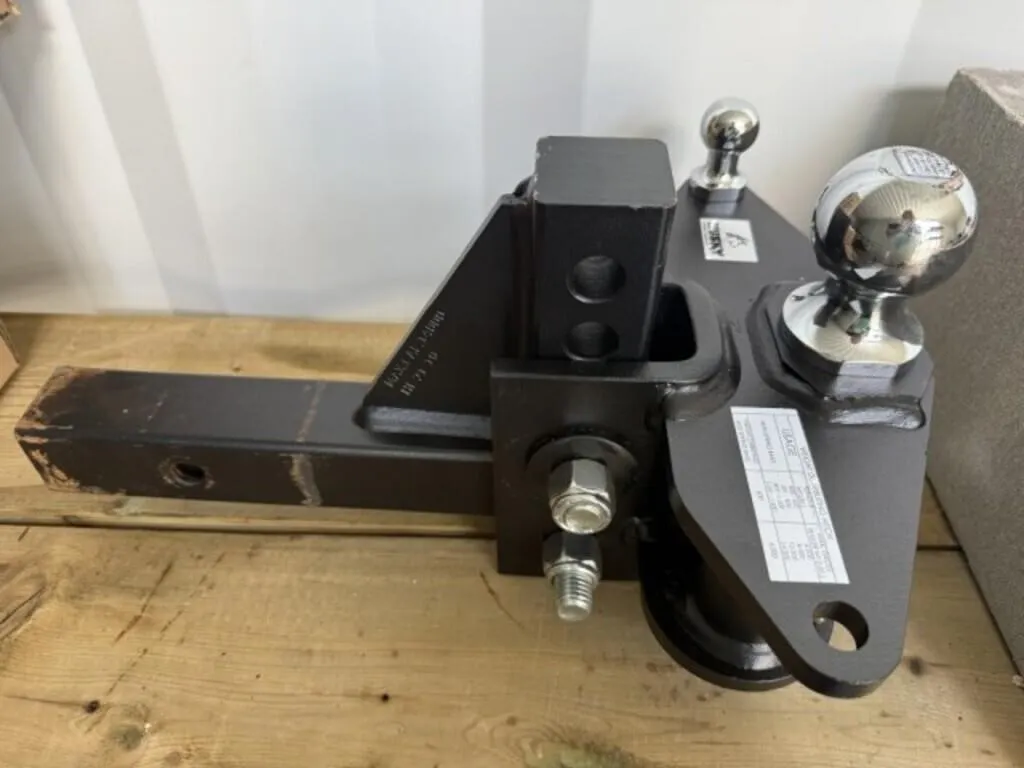 Husky Sway Control Hitch in Box - USED ONCE
