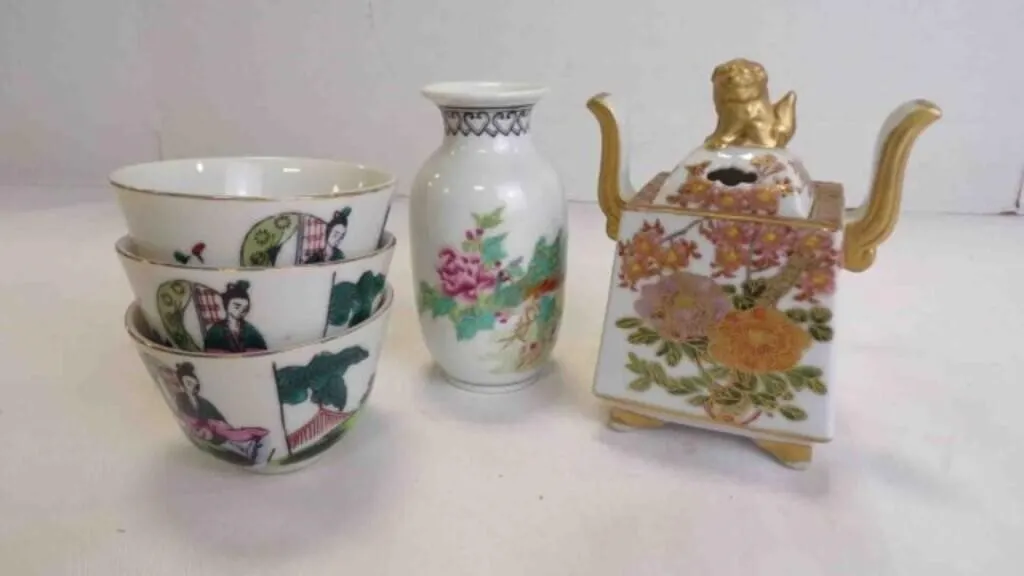 5 Vintage Japanese & Chinese Porcelain Ware