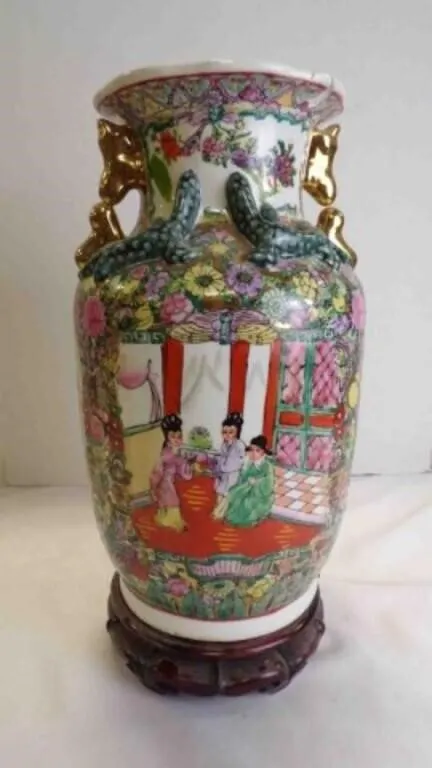 Authentic Chinese Rose Medallion Porcelain Vase