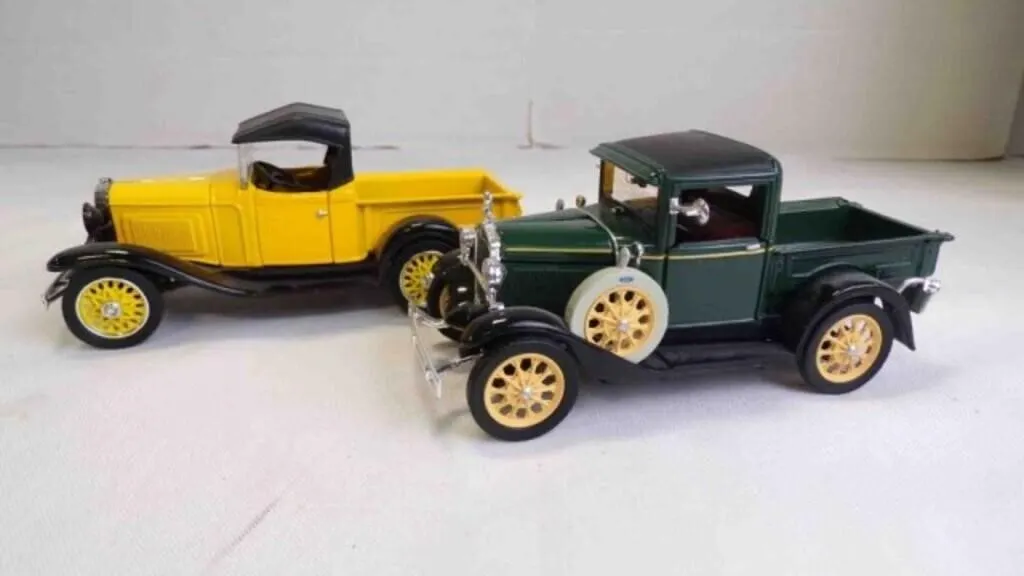Die-Cast Made in China Signature Model Vehicles