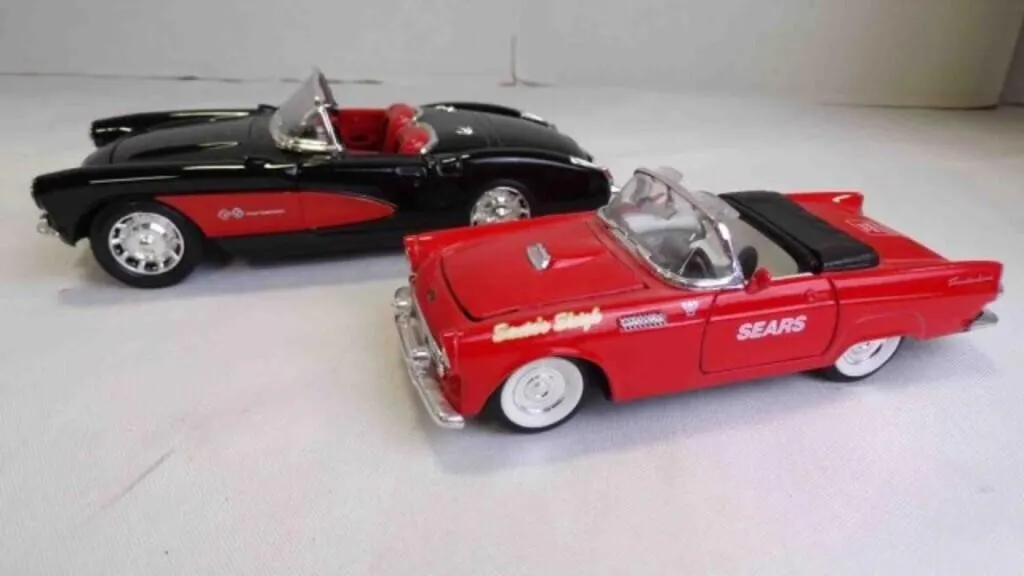 Die-Cast Made in China Signature Model Vehicles
