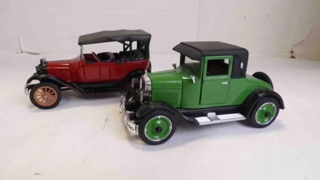 Die-Cast 1:32 Scale National Motor Mint Model Cars