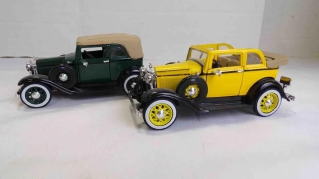 Die-Cast 1:32 Scale National Motor Mint Model Cars