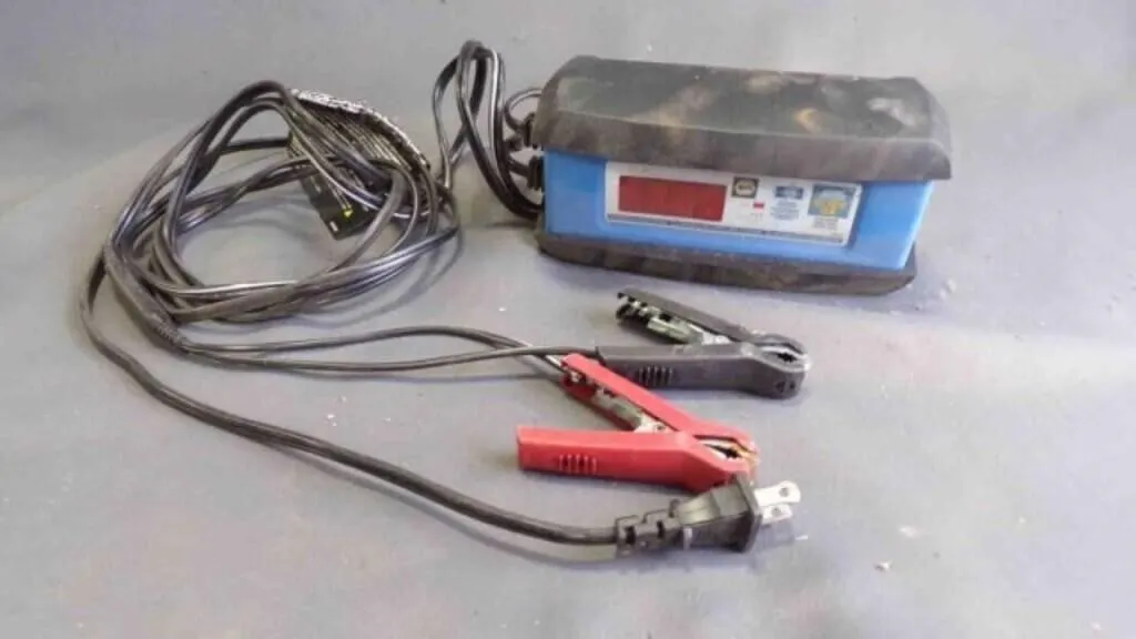 NAPA 6/12V 3 Amp Automatic Battery Charger/Manager