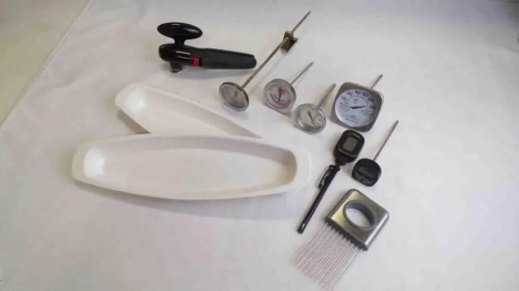 9 Kitchen Utensils - Can Opener, Onion Holder,