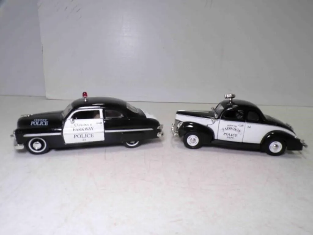 Die Cast Metal 1949 Mercury Parkway County Police