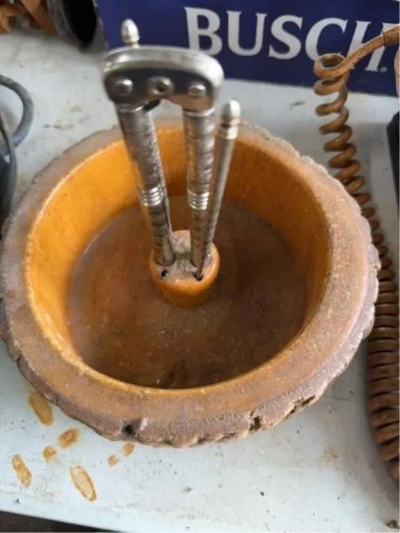 Seafood bowl with tools