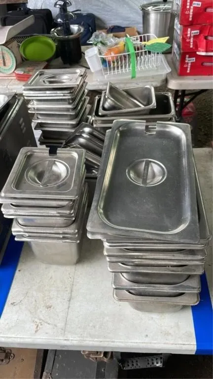 Stainless steel steam table pans