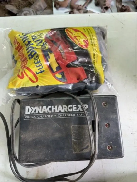 Quick charger and fleece buffing clothes