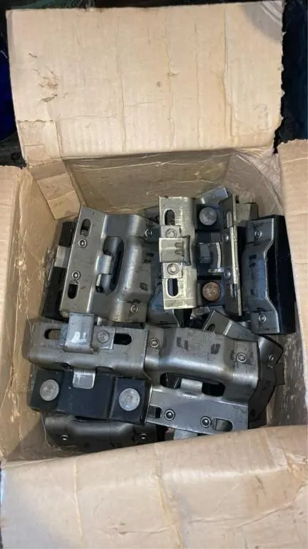 Approx 20 automotive muffler hangers