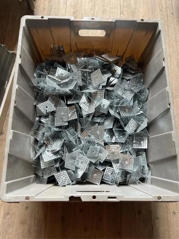 Bin of 1.5in insulation pins