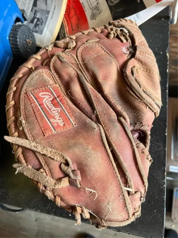 Baseball glove