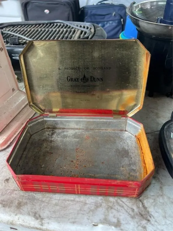 Vintage Gray Dunn biscuit tin