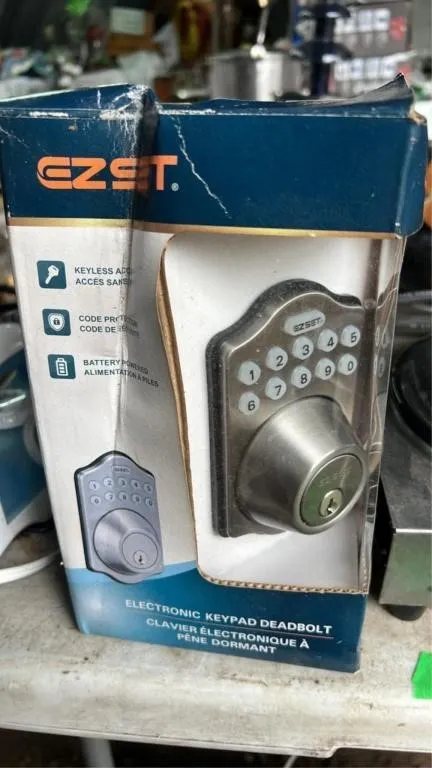 Electronic keypad deadbolt - unused