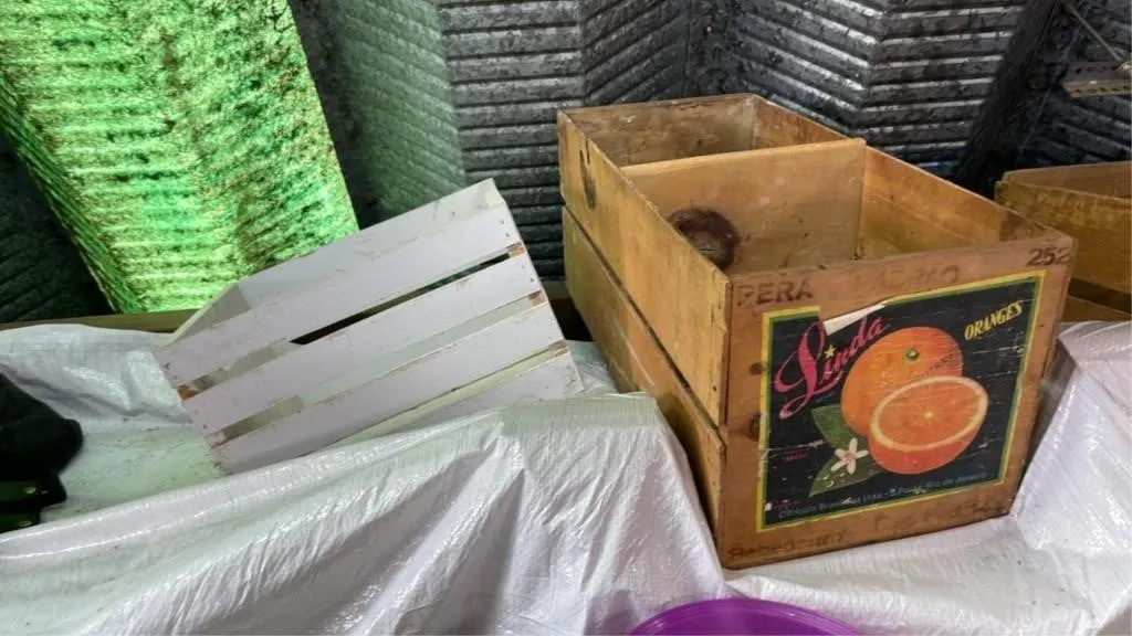 2 wooden crates