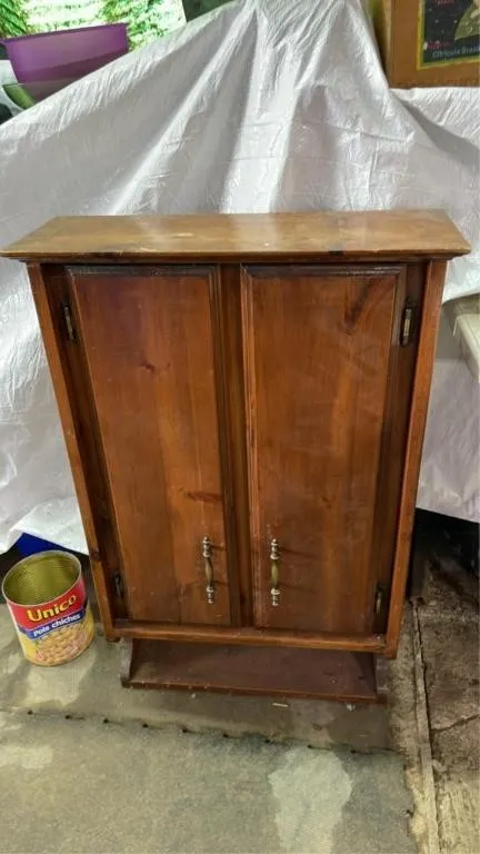22x8x35in tall shelving unit